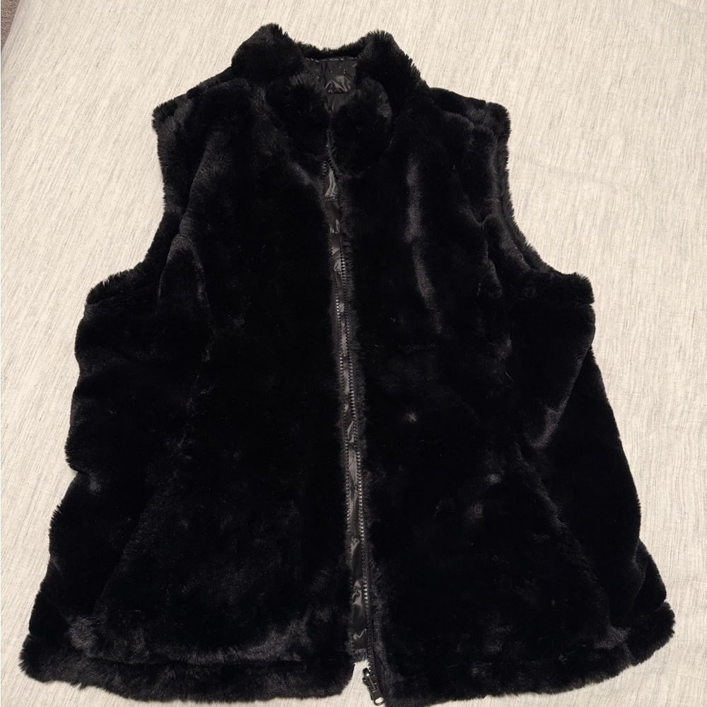 Costco Women's Black Faux Fur Reversible Vest - Medium